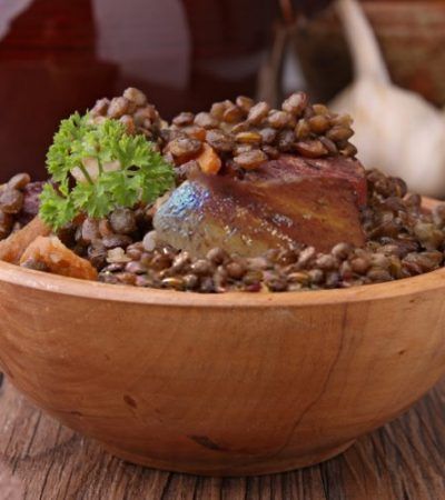 Foie gras poêlé et ragoût de lentilles